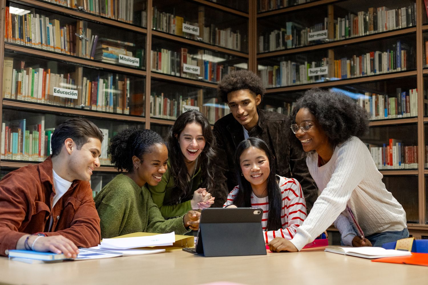 Online Reader Communities